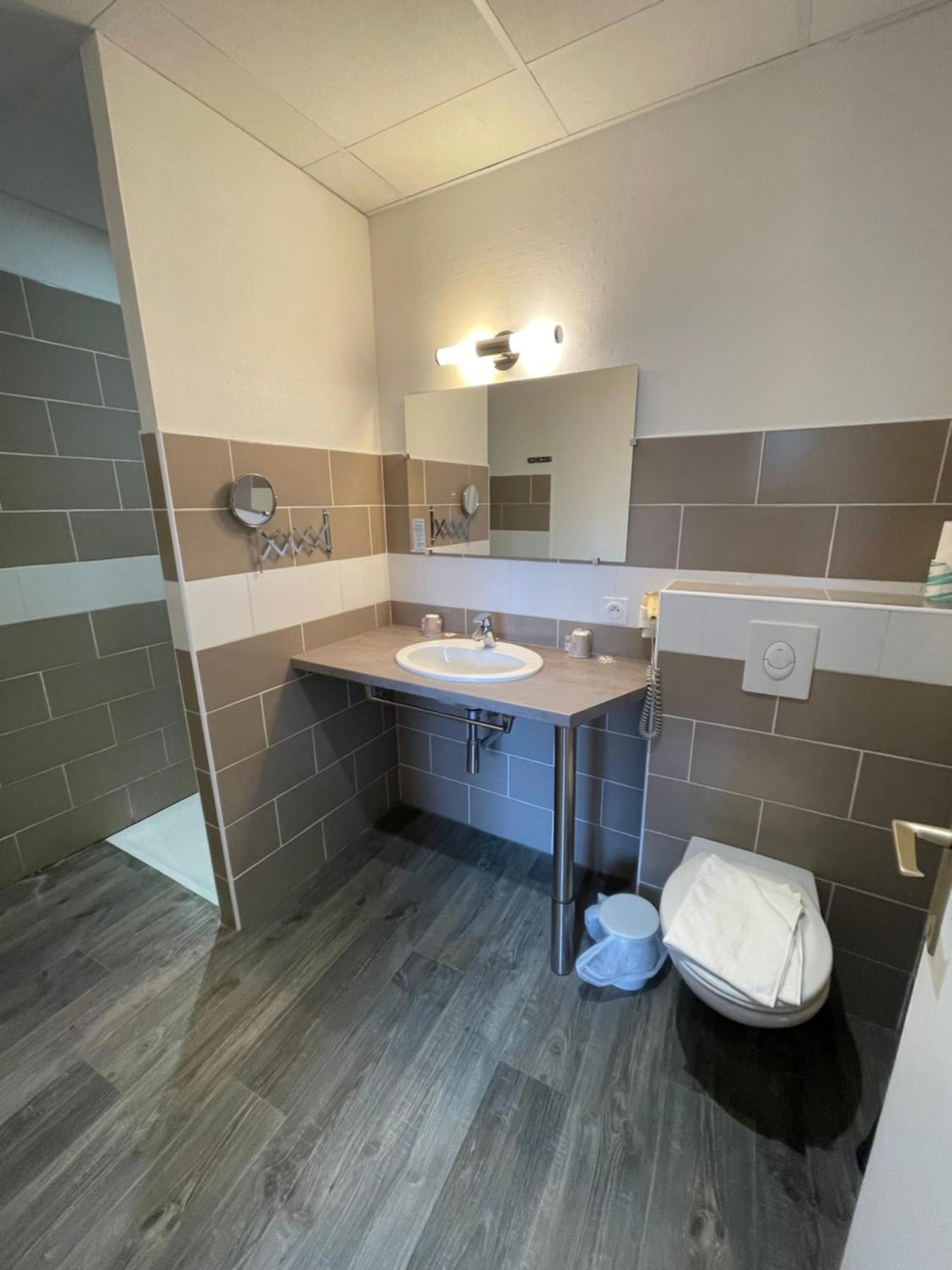 Le Relax Hotell Aurillac Exteriör bild